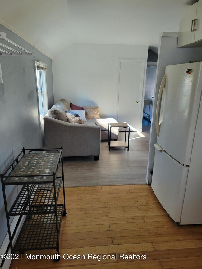 Foto del edificio - 106 Lake Ave