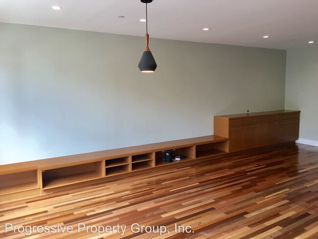 Building Photo - 2 br, 2 bath House - 3280 22nd Street, Unit C