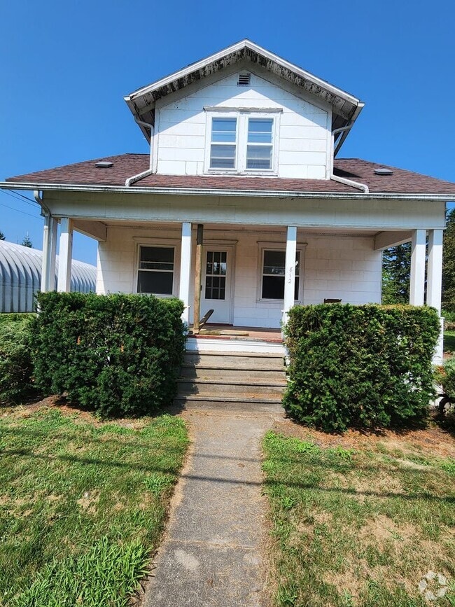 Building Photo - 812 Brentwood Rd