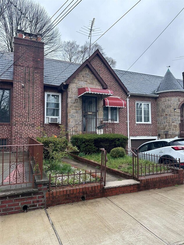Primary Photo - 114-63 180th St
