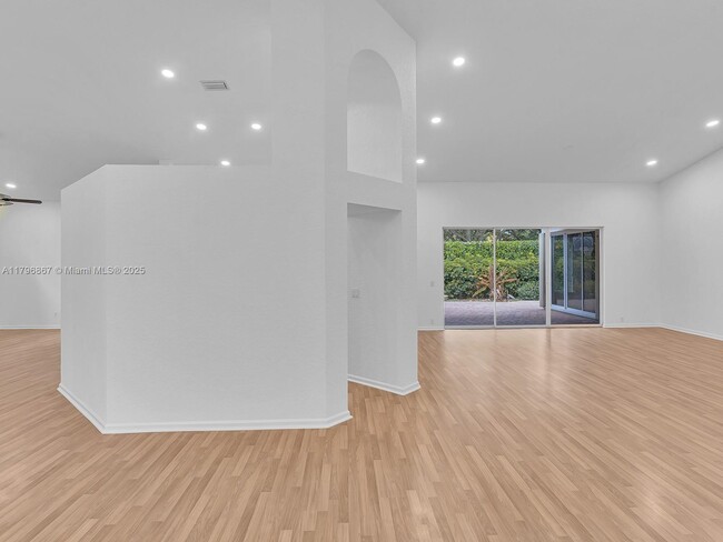 Foto del edificio - 3420 Washington Ln