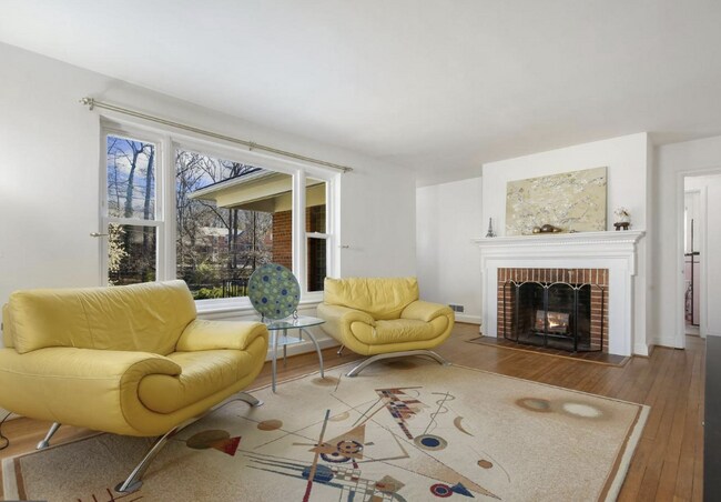 Foto del edificio - 5612 Massachusetts Ave