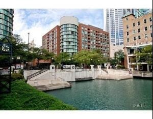 Primary Photo - 440 N McClurg Ct