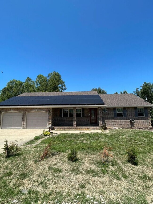 Building Photo - Avail June 16th!