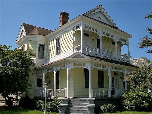 Building Photo - 1126 19th St