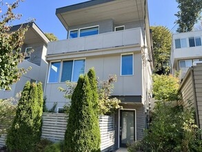 Building Photo - 3816 22nd Ave SW