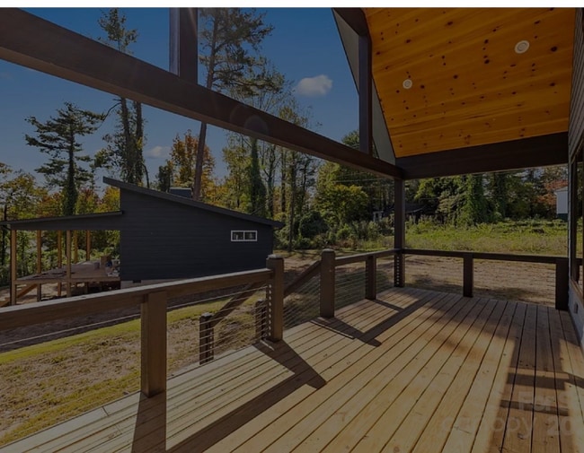 Foto del edificio - 154 Osceola Rd