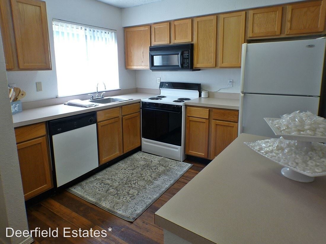 Foto principal - 8812 S Delaware Ave
