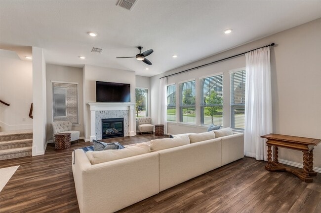 Building Photo - 3309 Sarala Ct