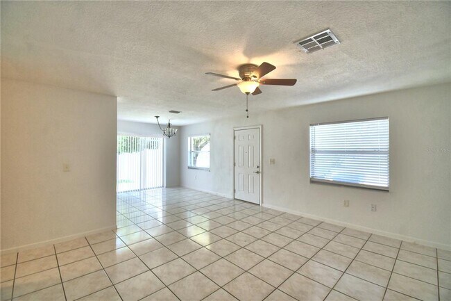 Foto del edificio - 914 Grape Ave