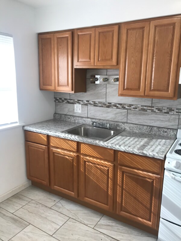 4837 Cadieux Rd Unit Apartment 2, Detroit, MI 48224 Room for Rent in Detroit, MI