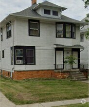 Building Photo - 818 Phillips Ave