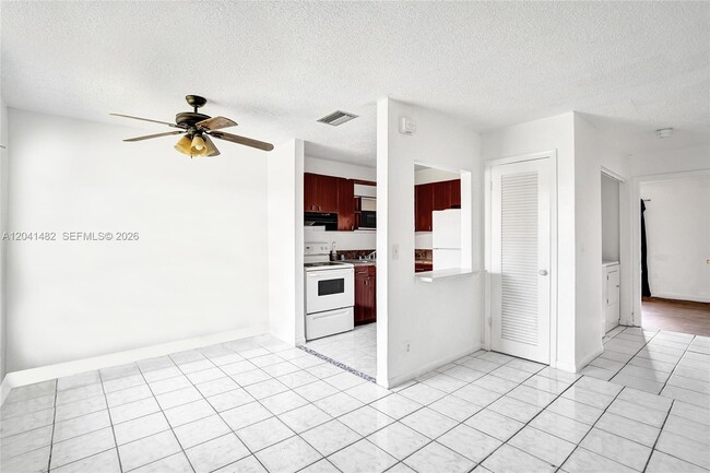 Foto del edificio - 841 SW 7th St
