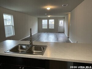 Foto del edificio - 8507 Amistad Cove