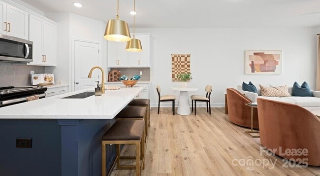 Building Photo - 9100 Bluedale Rd