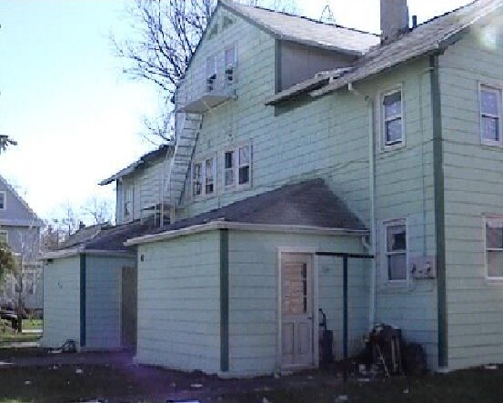 Exterior de Rear - 451-457 23rd St