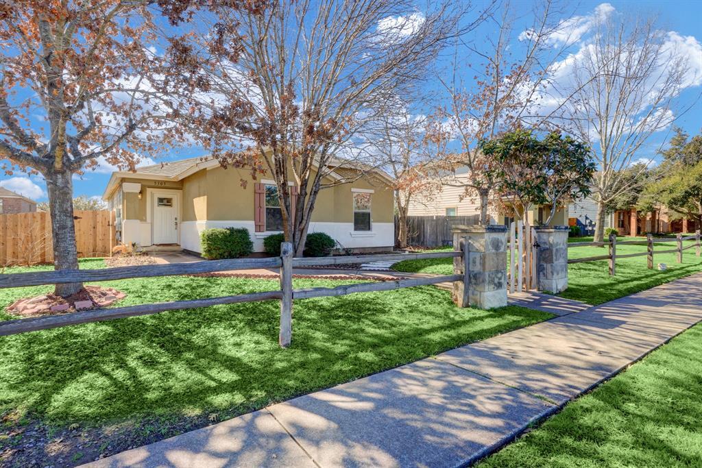 Primary Photo - 5305 Viewpoint Dr