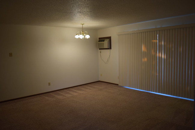 Building Photo - HMW Apartments