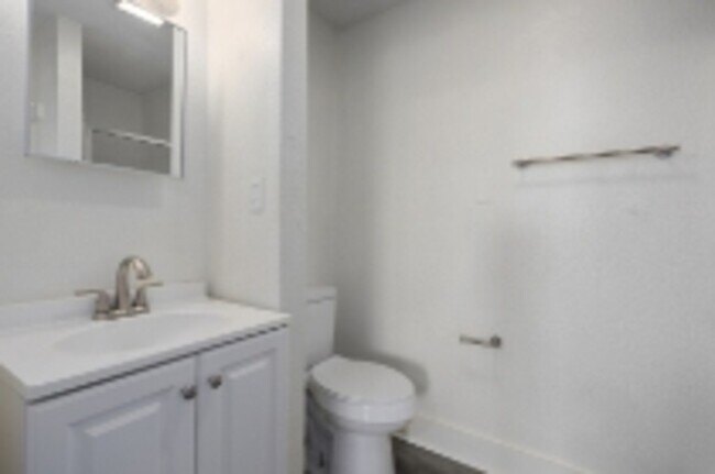 Foto del edificio - 204 E Franklin St