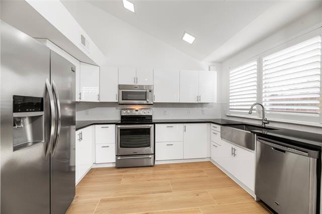 Building Photo - 4242 N Capistrano Dr