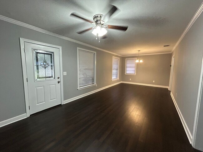 Foto del edificio - Spacious Shreve Island Home
