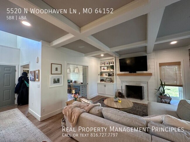Foto del edificio - 5520 Woodhaven