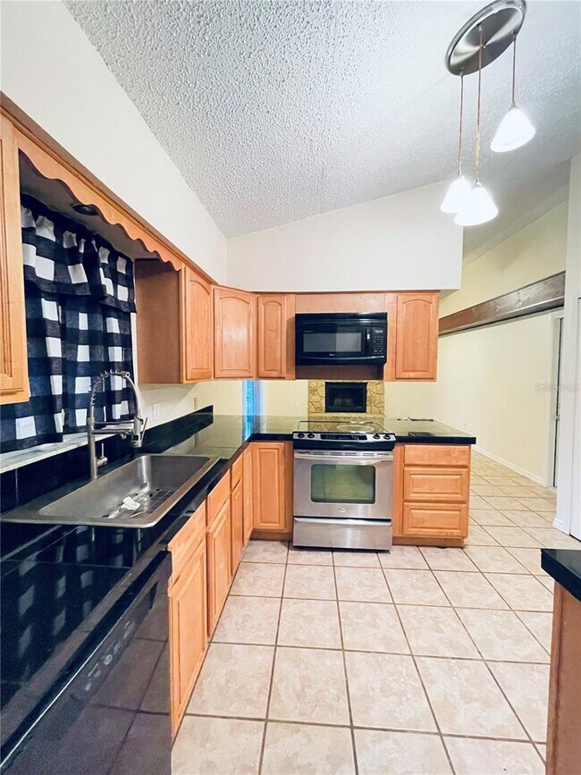 Foto del edificio - 207 W Panama Rd