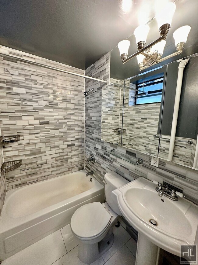 Building Photo - E 13TH ST.