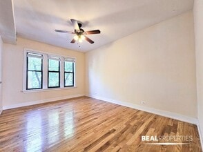 Building Photo - 3525 N Racine Ave