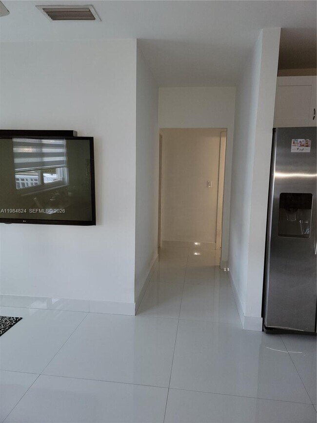 Foto del edificio - 6300 SW 21st St