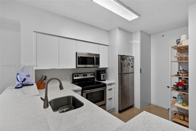 Foto del edificio - 5091 NW 7th St