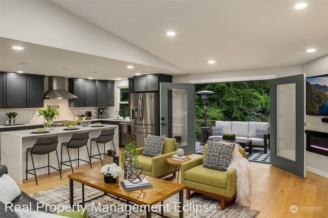 Foto del edificio - 5 br, 3 bath House - 10513 NE 190th Street