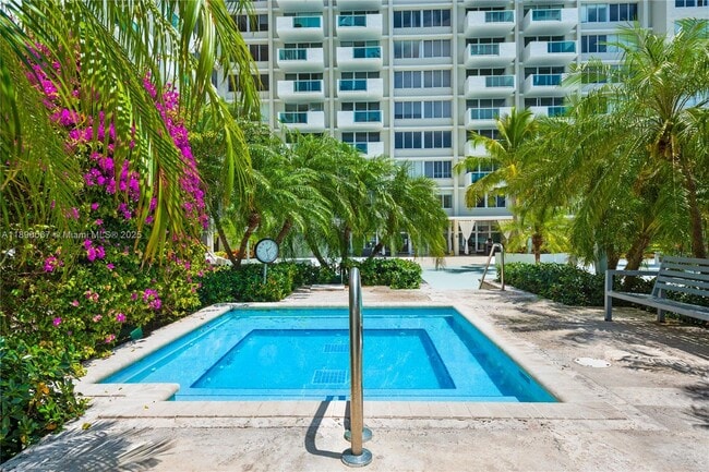Foto del edificio - 1200 West Ave