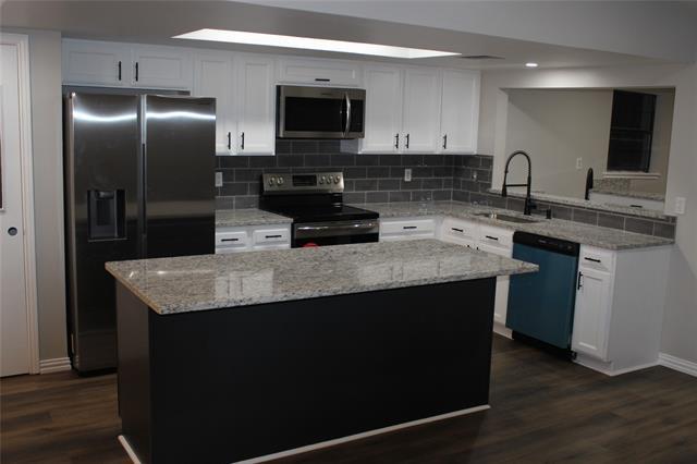 Building Photo - 942 Live Oak Dr