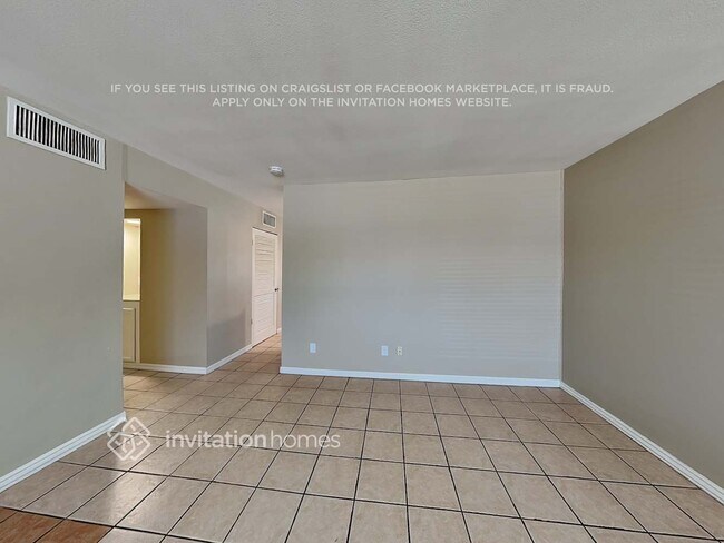 Building Photo - 4122 W Echo Ln