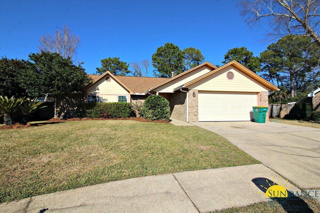 Primary Photo - Beautiful 3 Bedroom Home in Fort Walton Be...