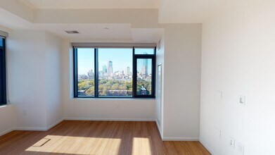 Interior Photo - 345 Harrison