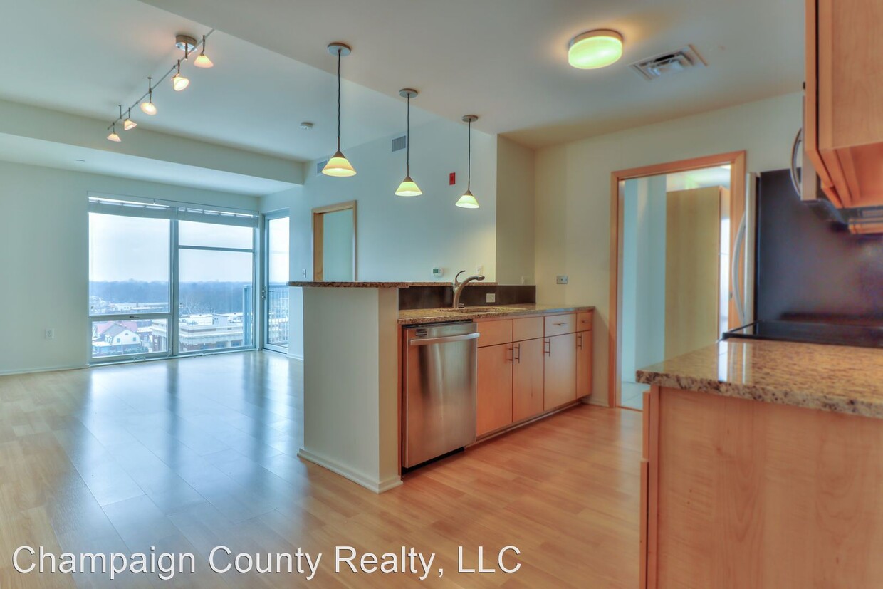 Foto principal - 1 br, 1 bath House - 301 N. Neil St. 905