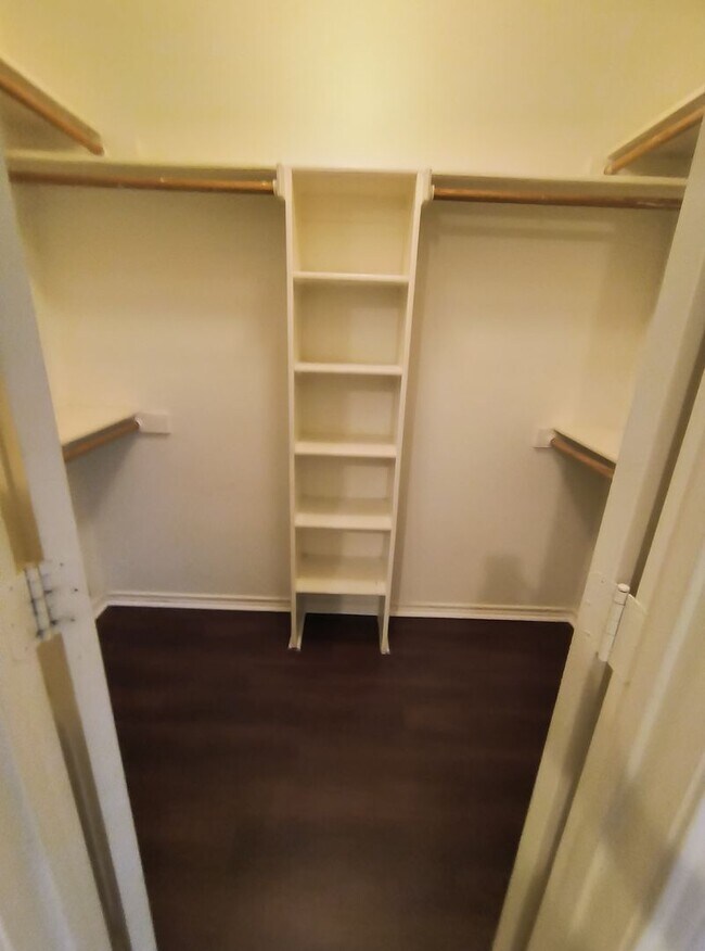 Foto del edificio - Beautiful 3-Bedroom, 2-Bath Home with Atta...
