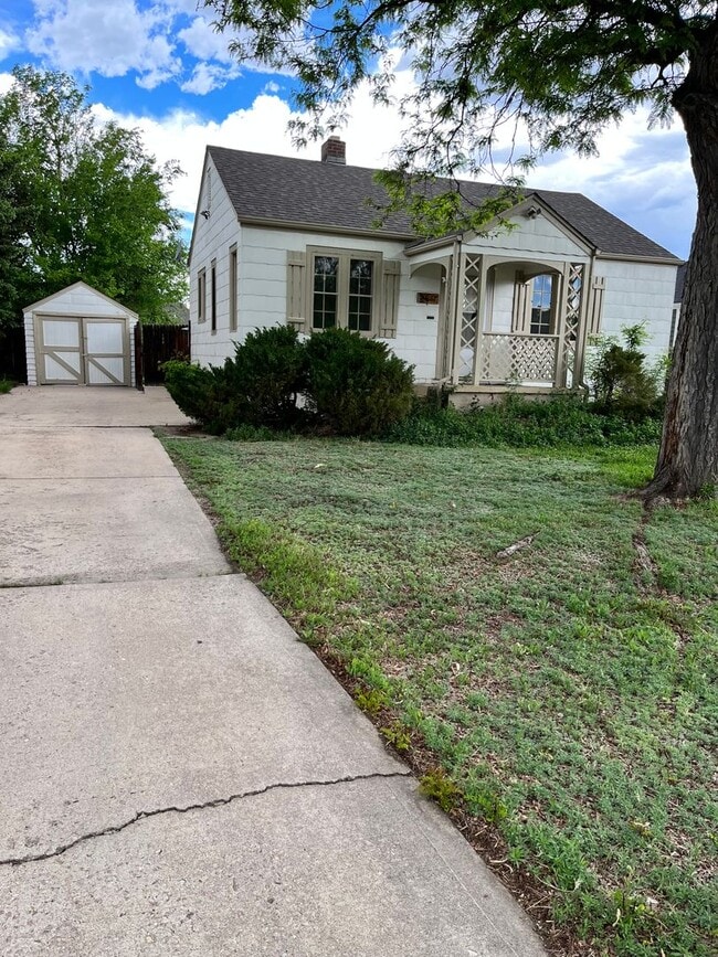 Building Photo - WONDERFUL HOME - GREAT LOCATION!!!