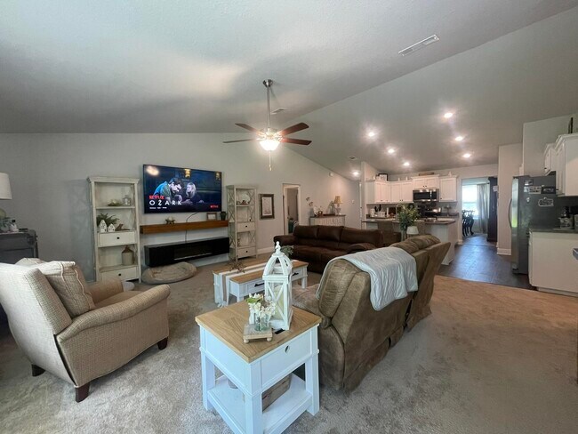 Building Photo - 6109 Buckshot Dr