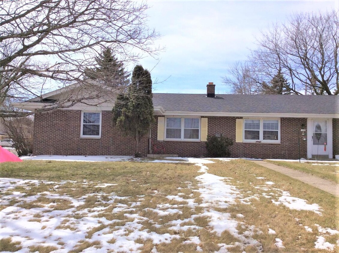 Primary Photo - 1101 W Sunset Dr