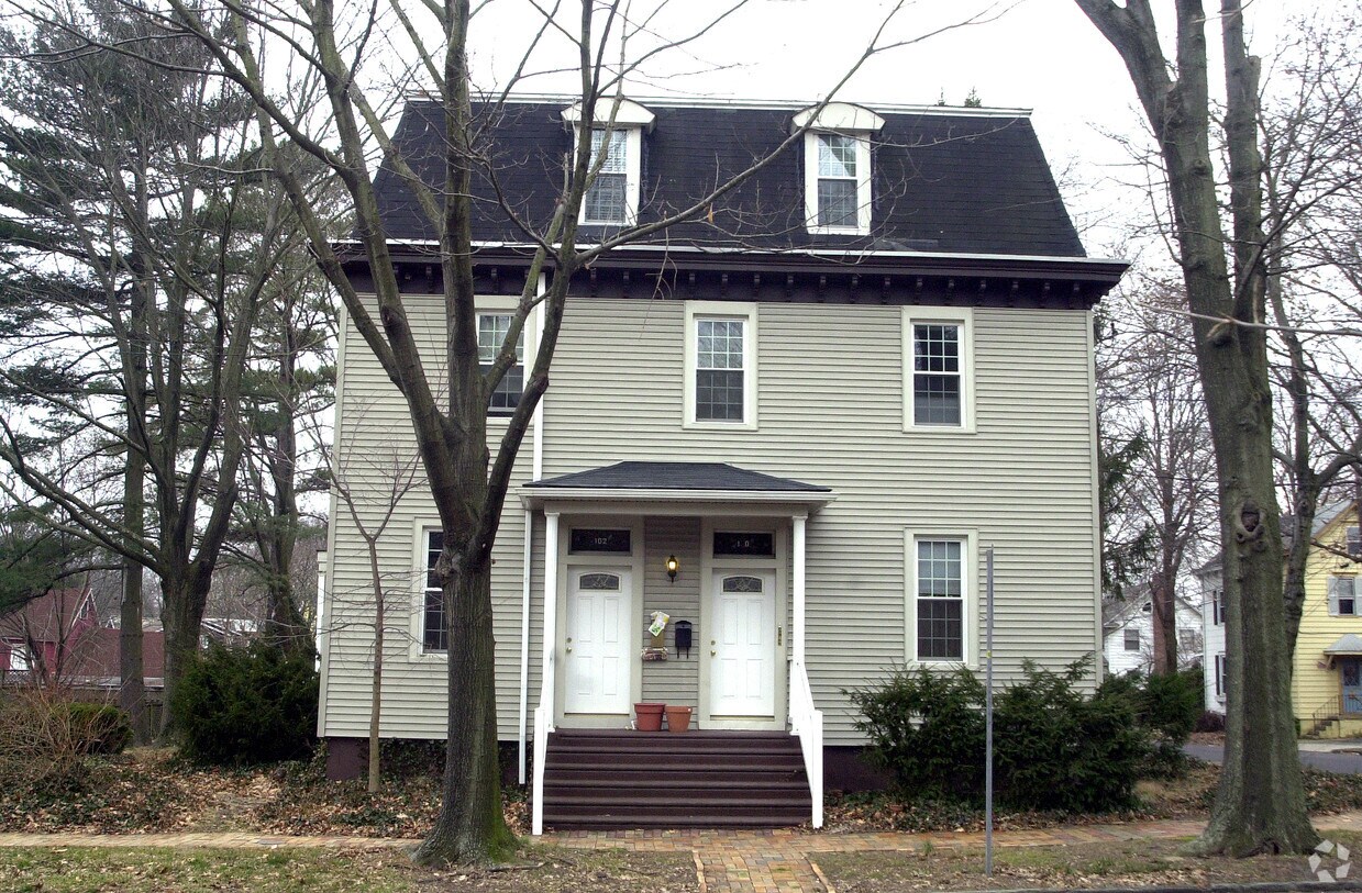 Primary Photo - 100-02 Potter St