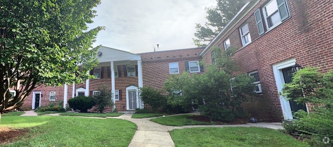 Building Photo - 202 Paine Ct