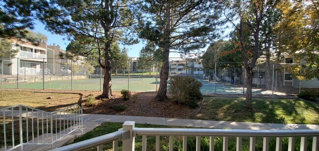Foto del edificio - 2 br, 2 bath Condo - 901 South Zeno Way 102