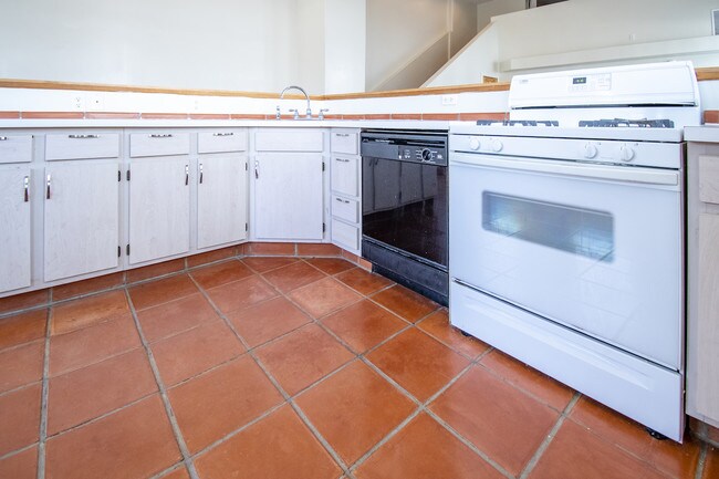 Building Photo - 1414 S 16th St