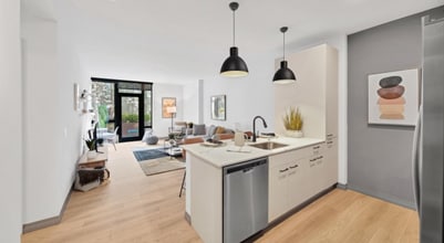 Building Photo - 2179 N Elston Ave