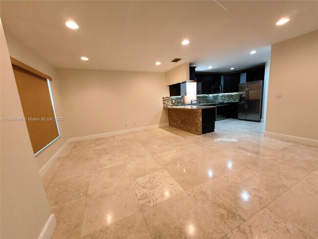 Building Photo - 949 Jade Ct