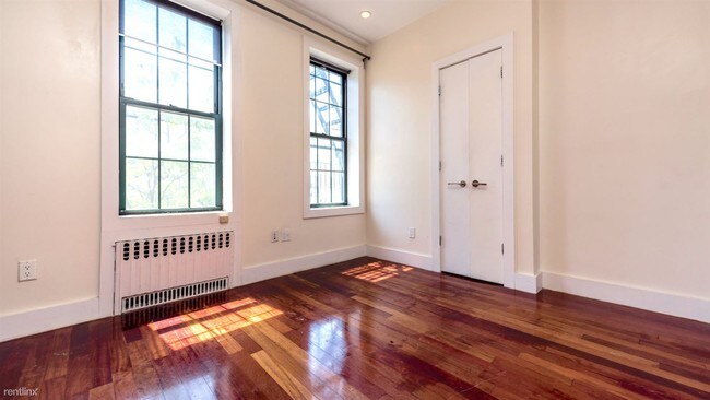 Building Photo - 179 Knickerbocker Ave