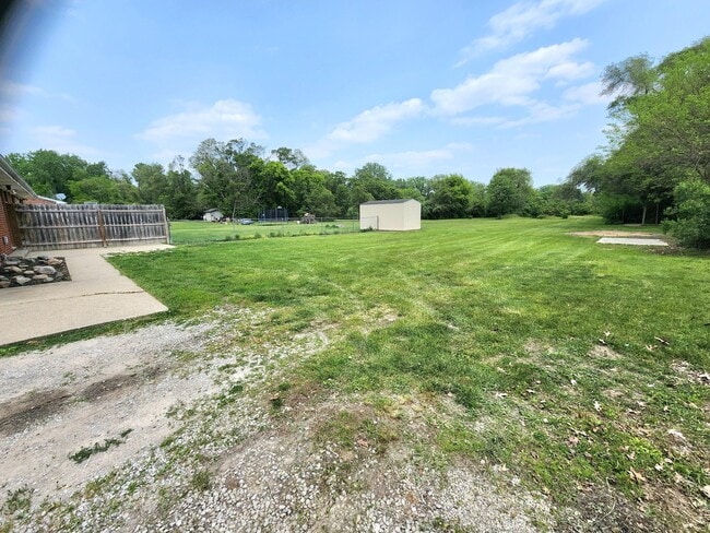 Building Photo - 10143 Carpenter Rd